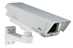 антивандальная камера наружного наблюдения AXIS Q1775-E с HDTV 1080p при 50/60 к/с и «холодным запуском» при -40 °C
